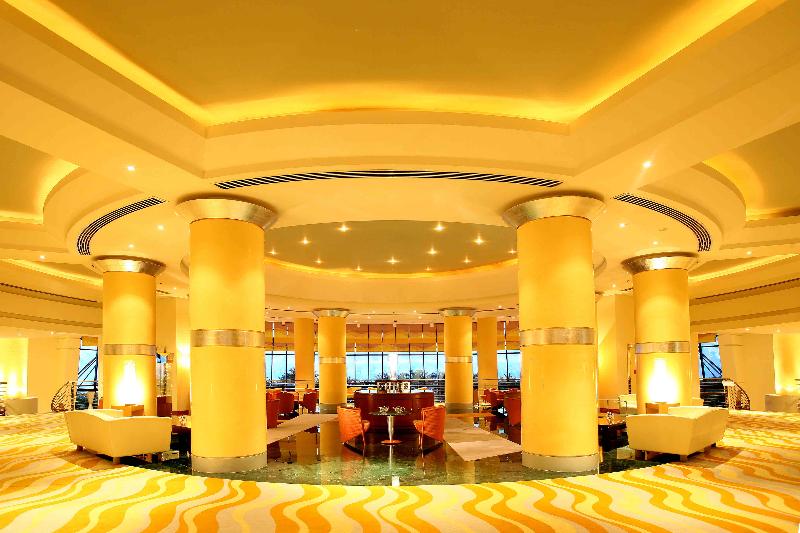Le Méridien Al Aqah Beach Resort - Lobi