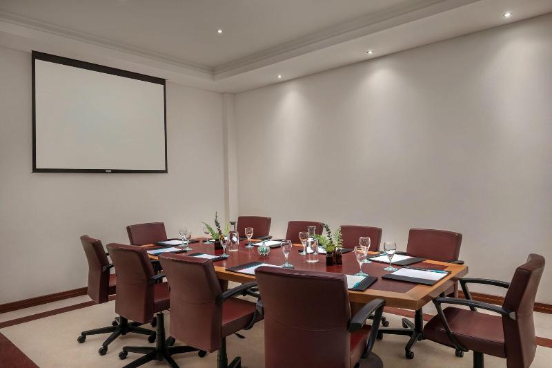 Le Méridien Al Aqah Beach Resort - Toplantı