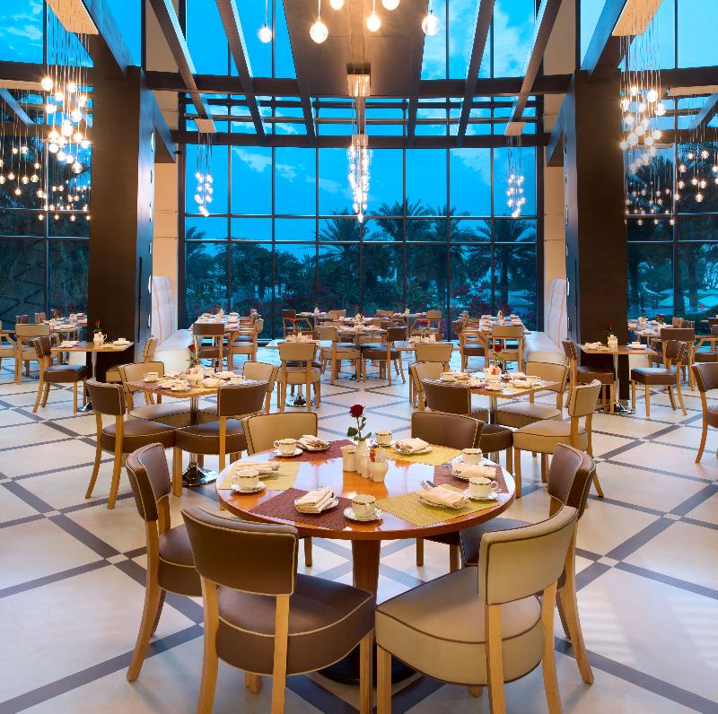 Le Méridien Al Aqah Beach Resort - Restoran