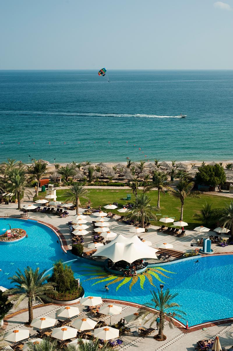 Le Méridien Al Aqah Beach Resort - Teras
