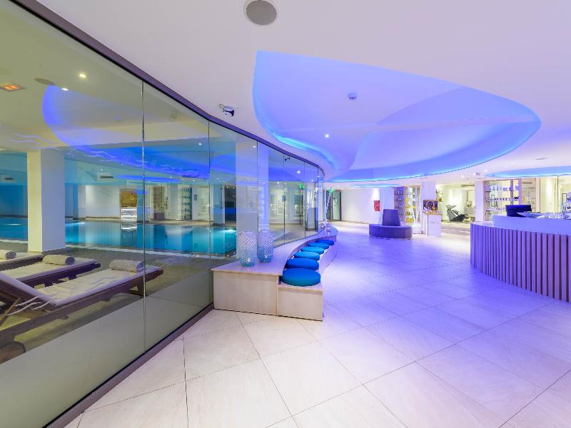 Asterias Beach Hotel - Lobi