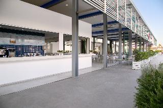 Asterias Beach Hotel