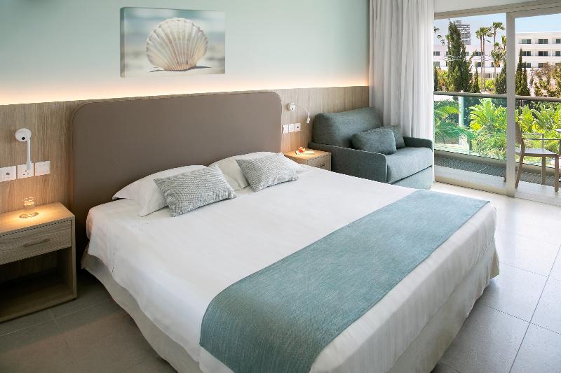 Asterias Beach Hotel - Oda