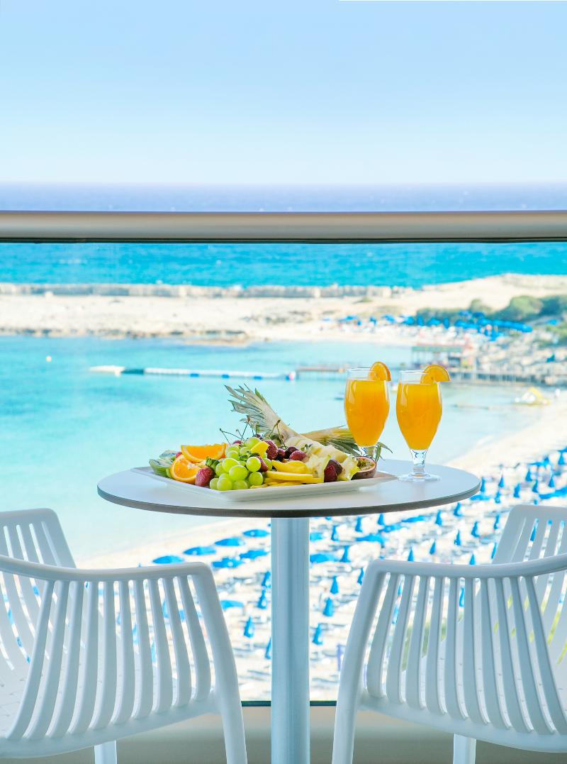 Asterias Beach Hotel - Oda