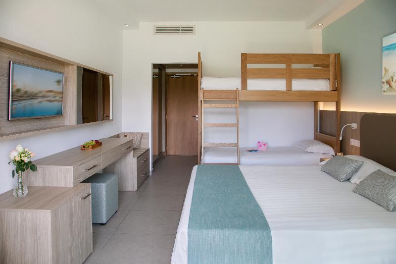 Asterias Beach Hotel - Oda