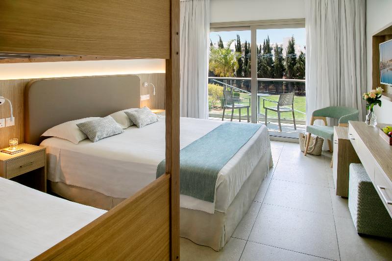 Asterias Beach Hotel - Oda