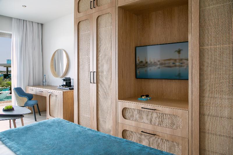 Asterias Beach Hotel - Oda