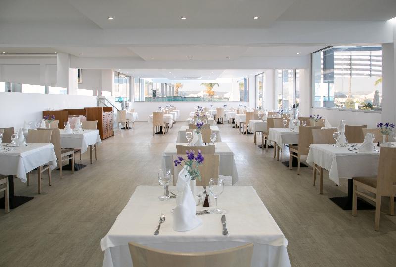 Asterias Beach Hotel - Restoran