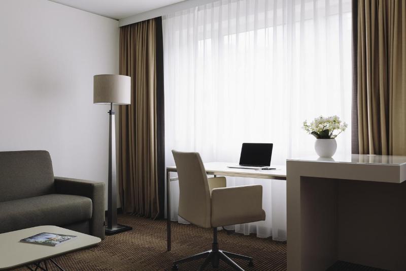 Pullman Berlin Schweizerhof - Oda