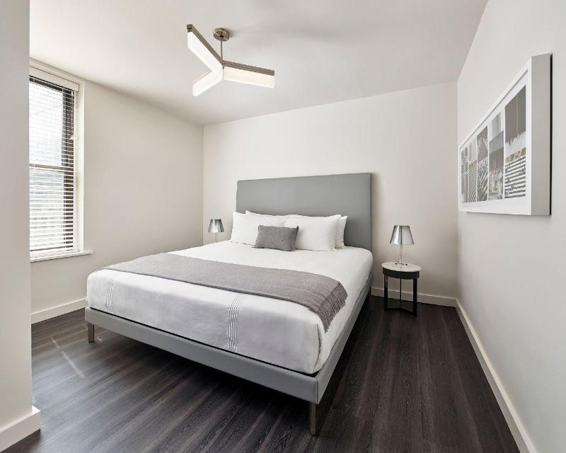 AKA Times Square - Apartments - Oda
