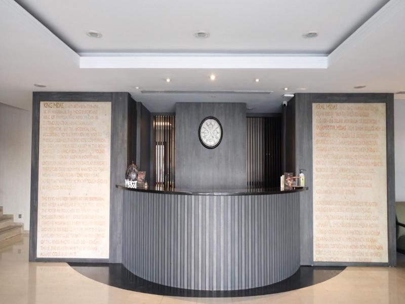 MIDAS HOTEL - Lobi