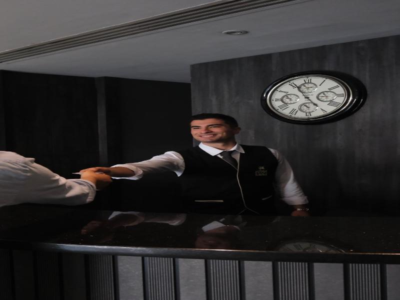 MIDAS HOTEL - Lobi