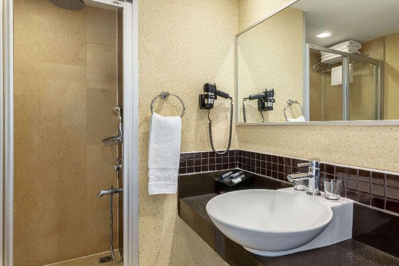 Ramada Ankara Hotel - Oda