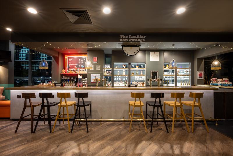 Leonardo Hotel Brighton - Bar