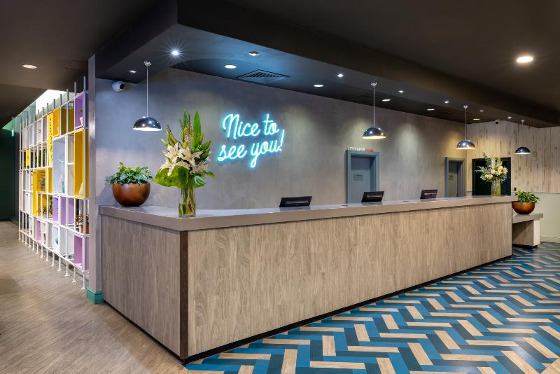 Leonardo Hotel Brighton - Lobi