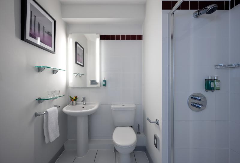 Leonardo Hotel Brighton - Oda