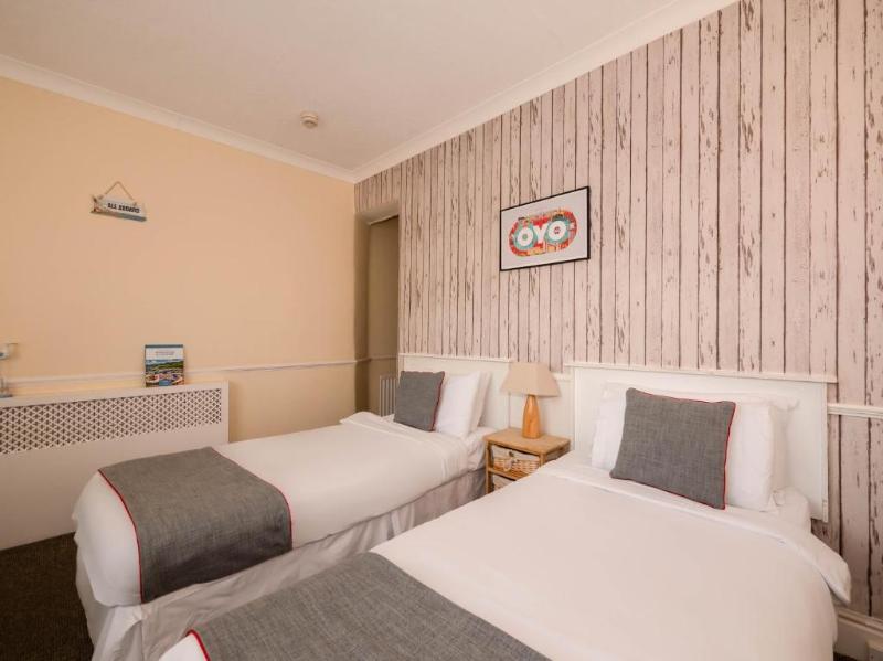 Luton Hotel - Oda