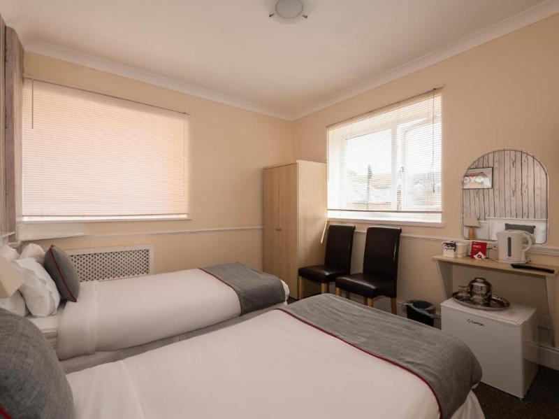 Luton Hotel - Oda