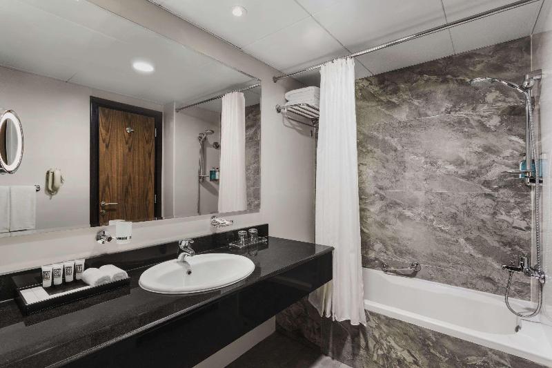 Hawthorn Suites By Wyndham Abu Dhabi City Center - Oda