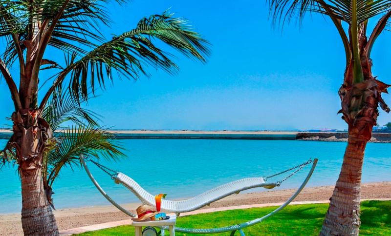 Al Raha Beach Hotel - Plaj