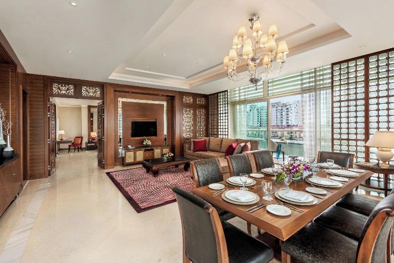 Al Raha Beach Hotel - Restoran