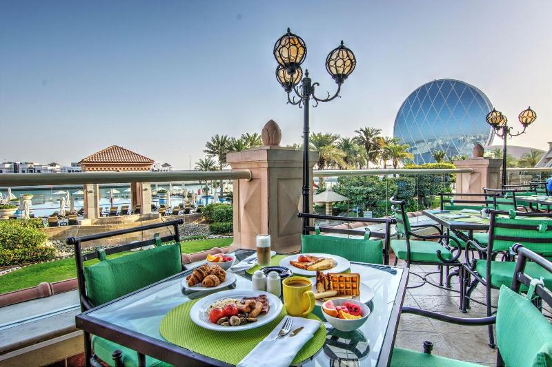 Al Raha Beach Hotel - Restoran