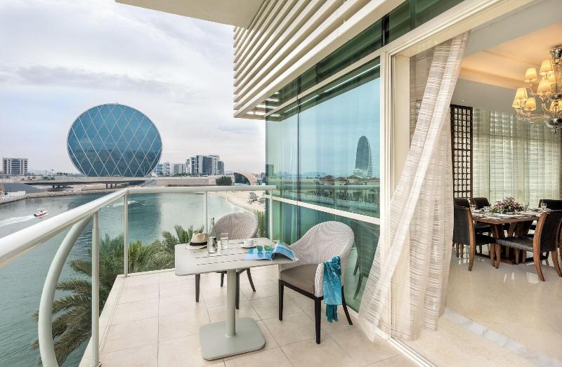 Al Raha Beach Hotel - Teras