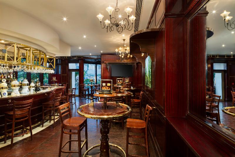 Beach Rotana - Bar