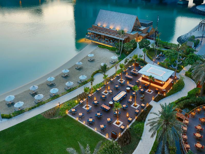 Beach Rotana - Restoran
