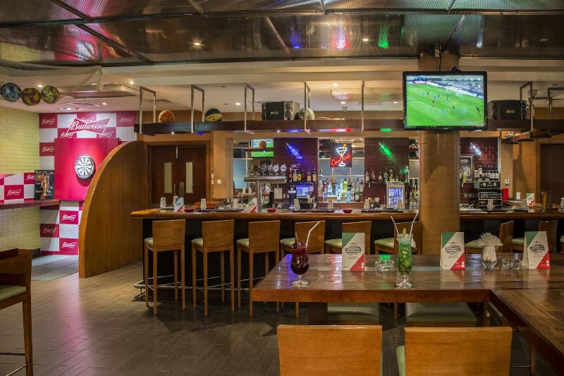 Metropolitan Al Mafraq Hotel - Bar