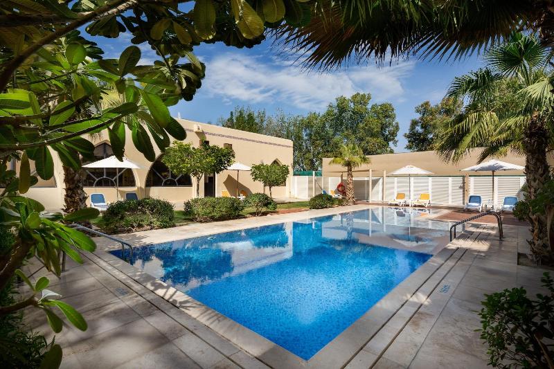 Metropolitan Al Mafraq Hotel - Havuz