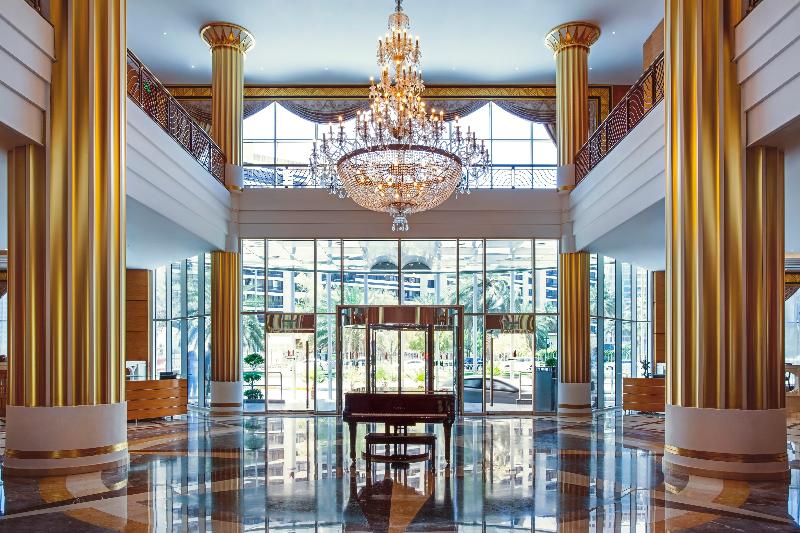Corniche Hotel Abu Dhabi - Lobi