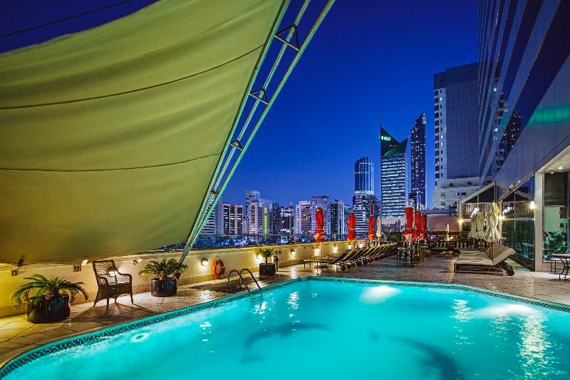 Corniche Hotel Abu Dhabi - Havuz