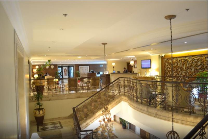 Sheraton AlKhalidiya - Lobi