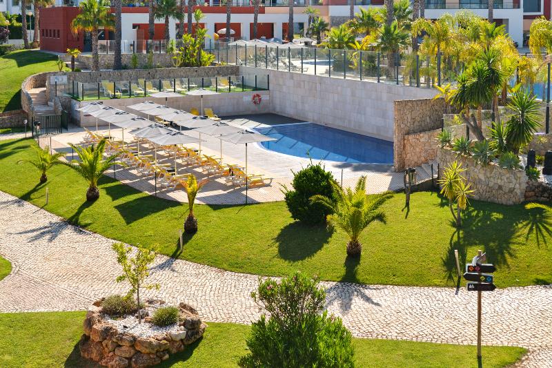 Vitors Village - Genel
