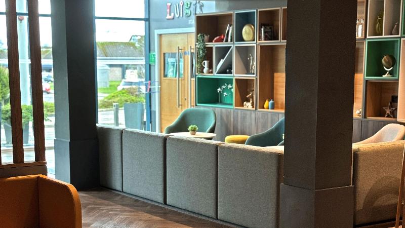 Holiday Inn Aberdeen West - Lobi