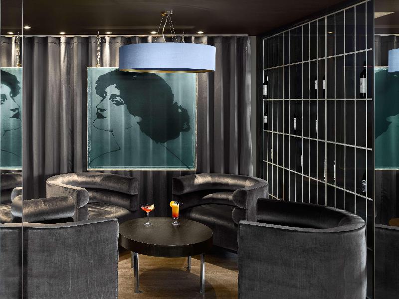 Radisson BLU Waterfront Hotel - Bar