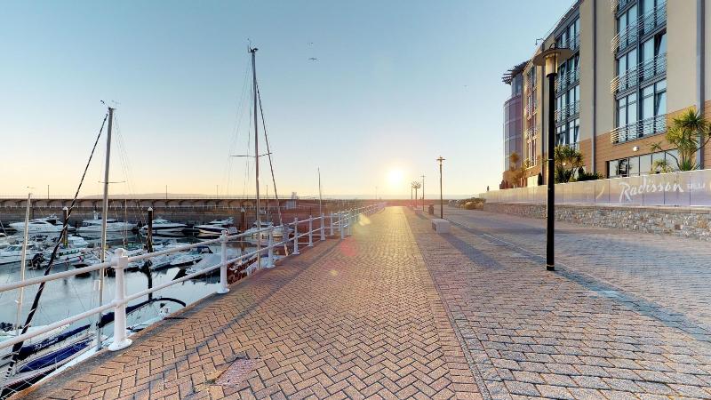 Radisson BLU Waterfront Hotel - Genel