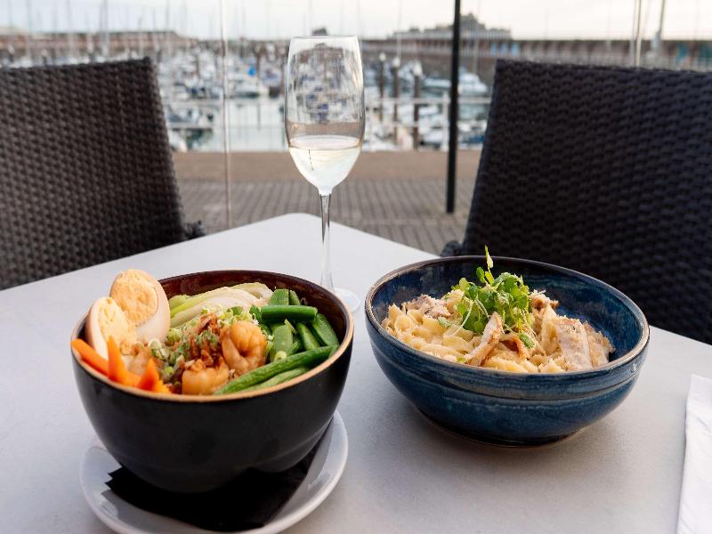 Radisson BLU Waterfront Hotel - Restoran