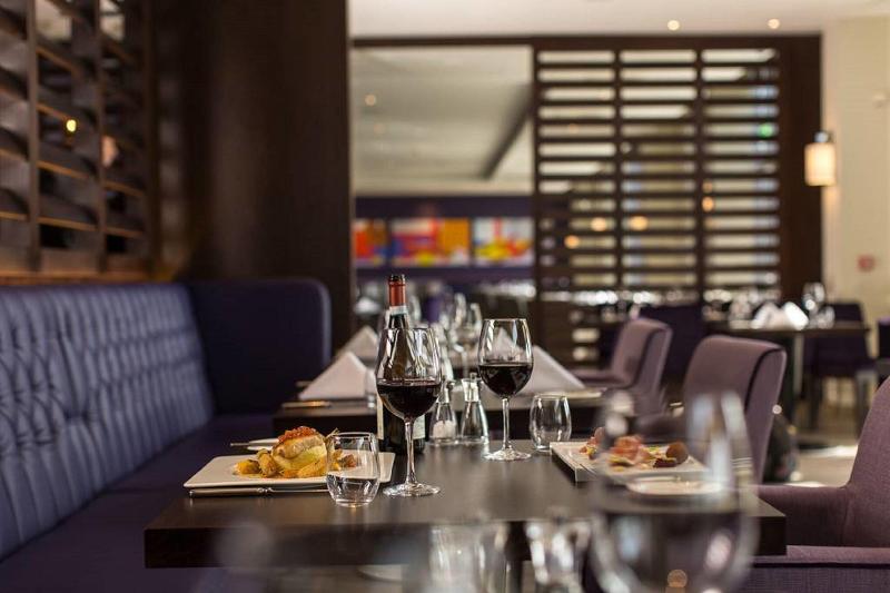 Radisson BLU Waterfront Hotel - Restoran