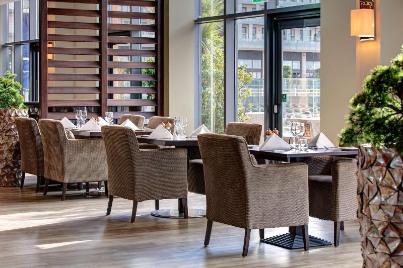 Radisson BLU Waterfront Hotel - Restoran