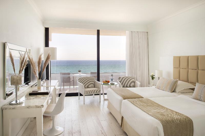 Grecian Bay - Oda
