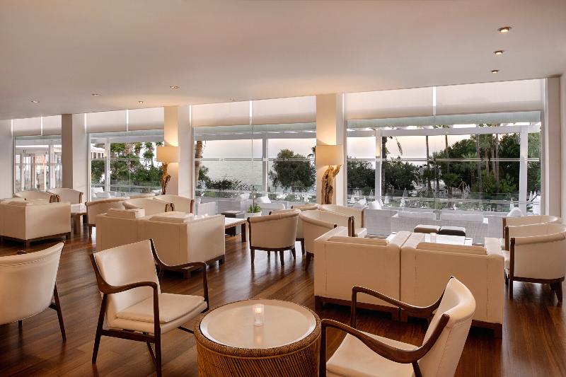 Grecian Sands - Bar