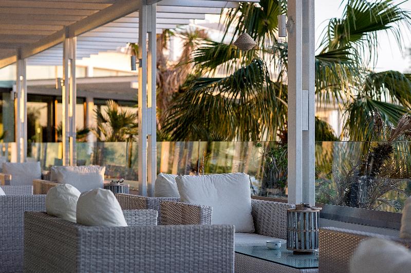 Grecian Sands - Bar