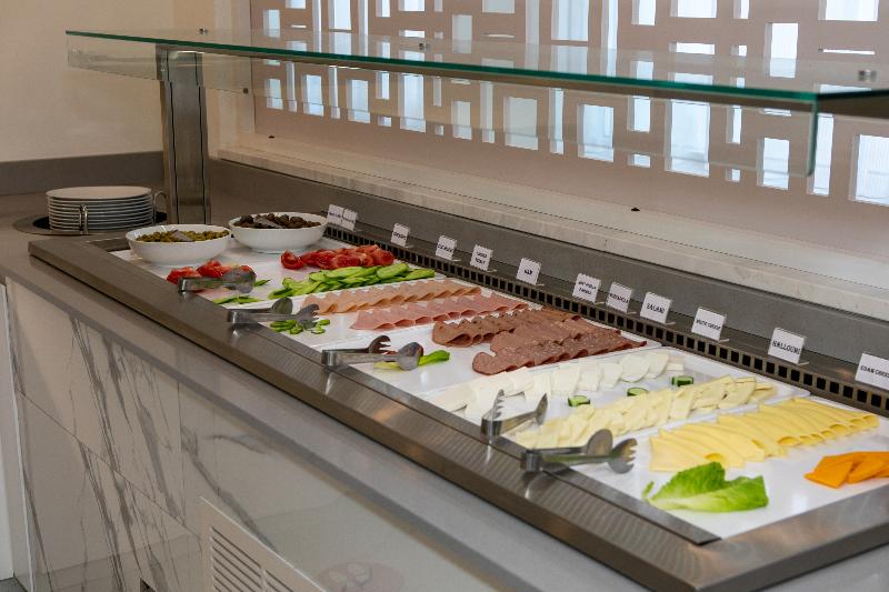 Best Western Plus Larco Hotel - Restoran