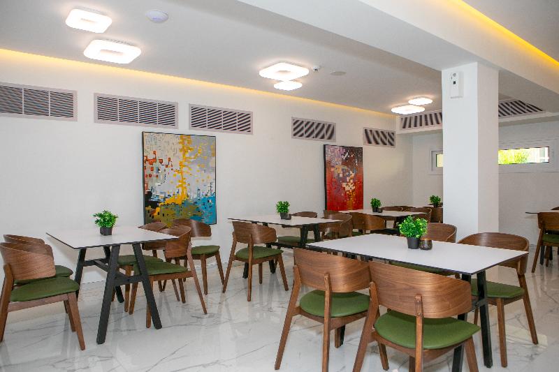 Best Western Plus Larco Hotel - Restoran