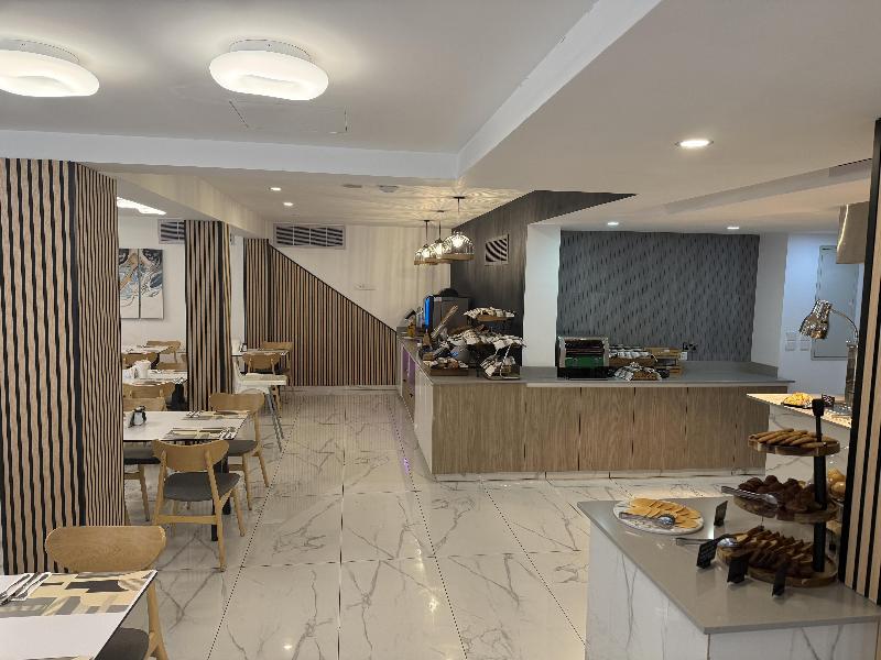Best Western Plus Larco Hotel - Restoran