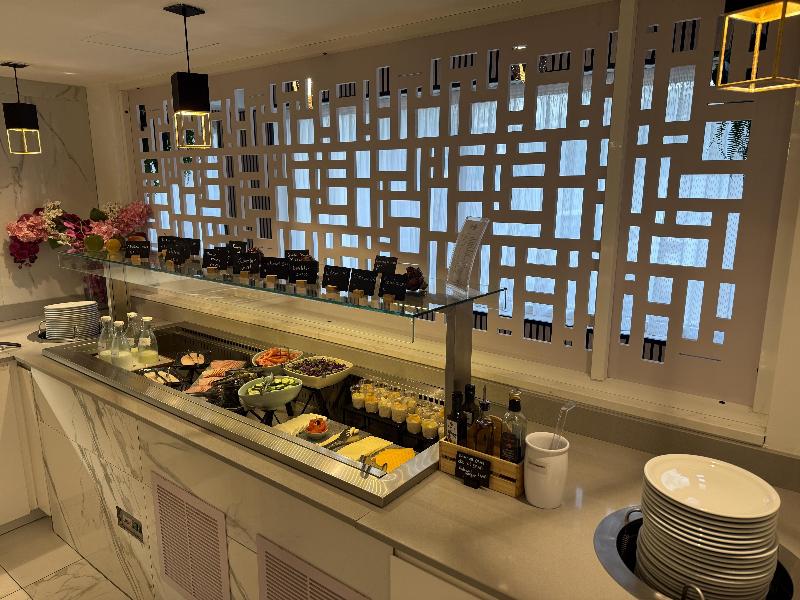 Best Western Plus Larco Hotel - Restoran