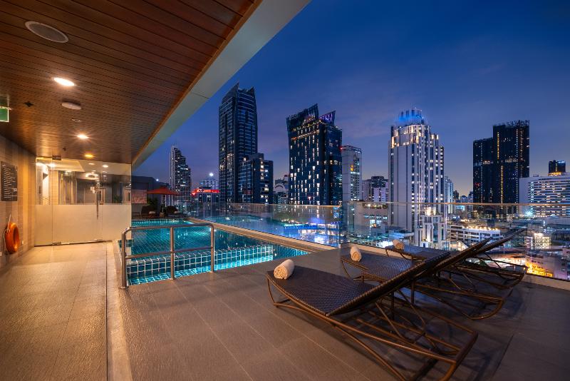 Adelphi Suites Bangkok - Havuz