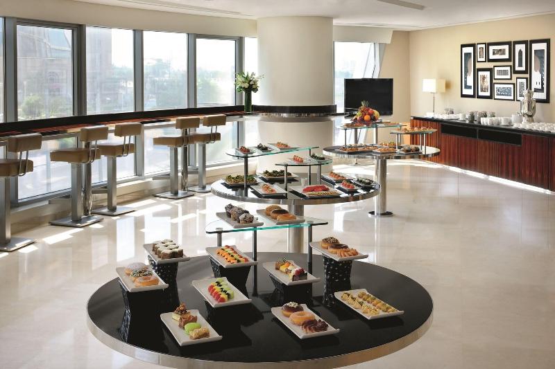 Qabila Westbay Hotel - Restoran